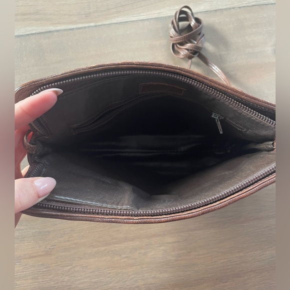 Vintage Fendi Brown Leather Woven Crossbody Bag - Picture 8 of 9